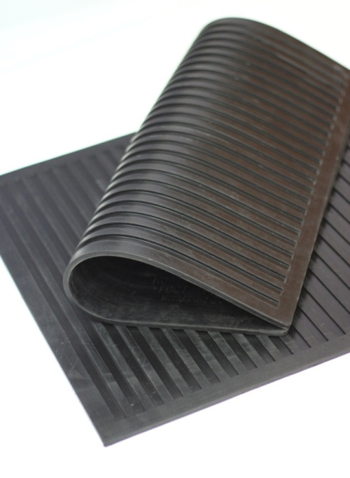 Коврик диэлектрический 1-750x750